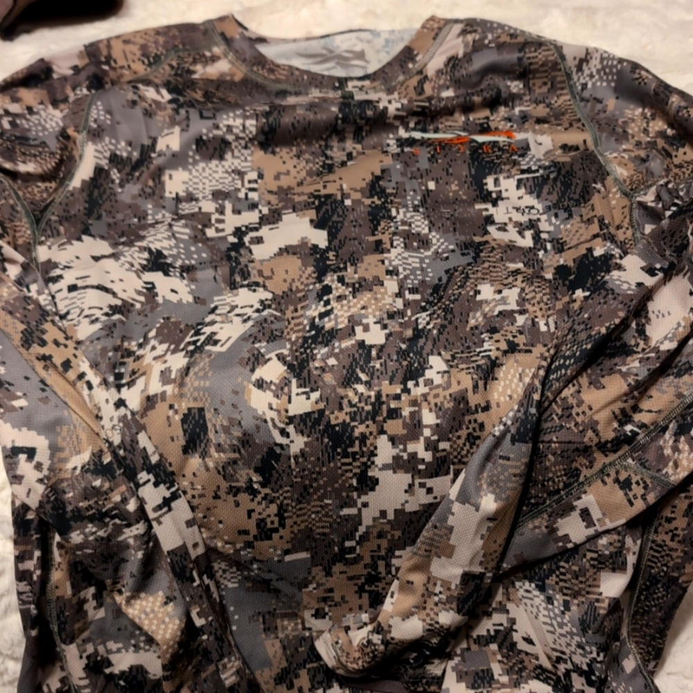 Sitka Core Merino 120 LS crew.
